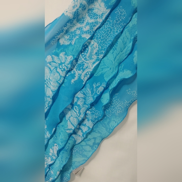 Northern Reflections Ruffled Scarf - Picture 3 of 5